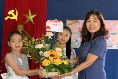 Hội thi cắm hoa Chào mừng ngày Nhà giáo Việt Nam tại trường Tiểu học Nguyễn Văn Trỗi. Năm học 2022 – 2023